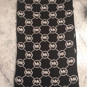 BNWT MK infinity scarf
